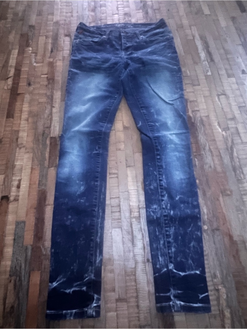 Robin's Jean Women's Skinny Jeans in Faded Dark Blue Wash